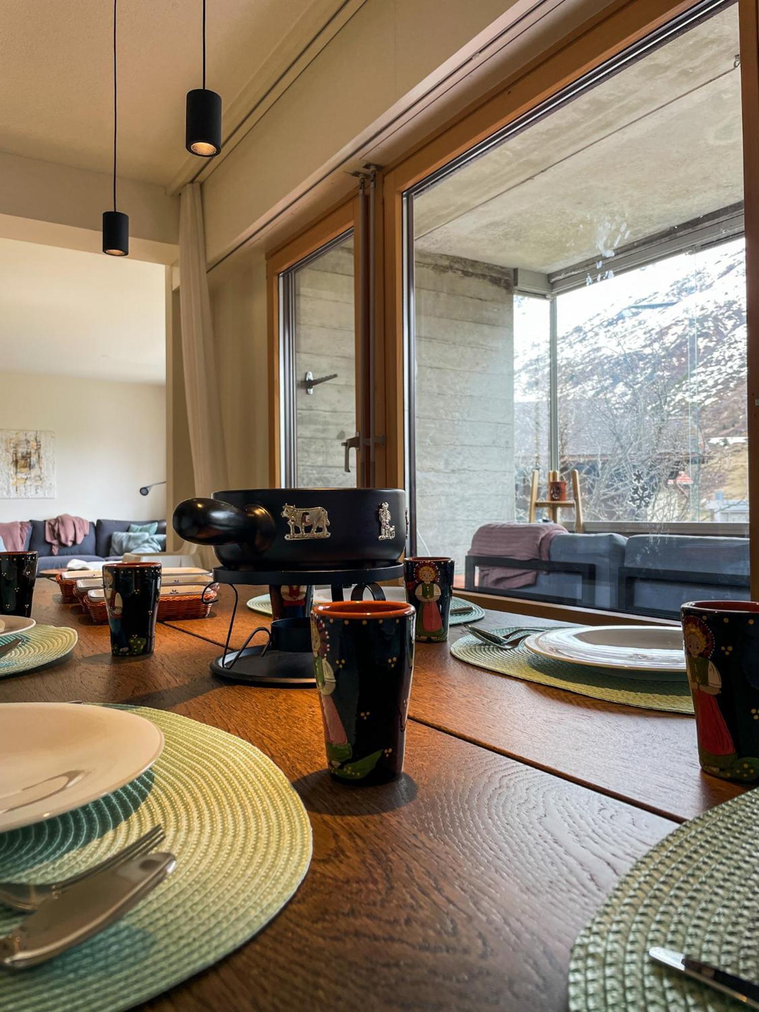 Top Modernes Apartment Im Herzen Von Andermatt Balkon & Bergblick Exteriér fotografie